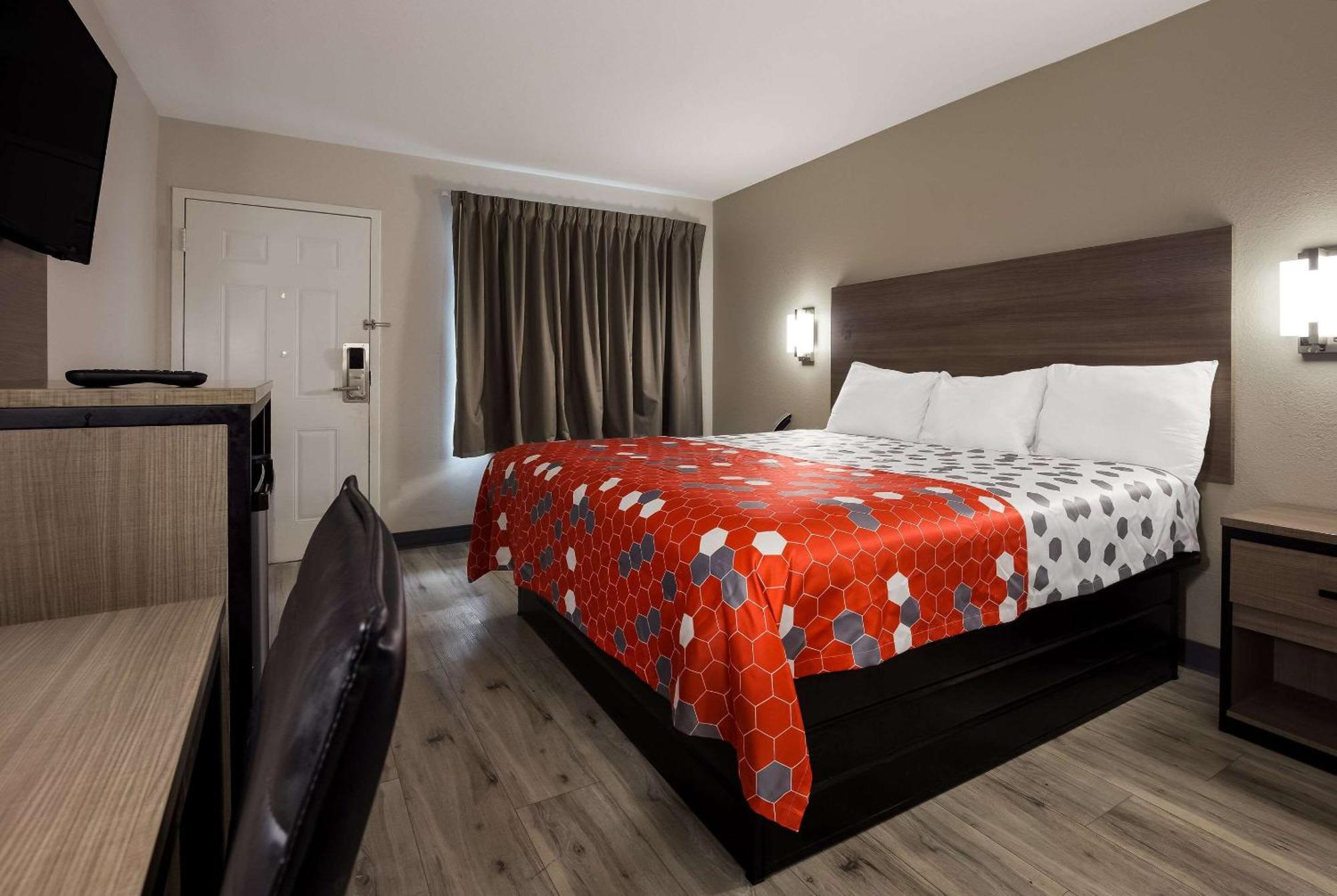 Econo Lodge Мобил Екстериор снимка