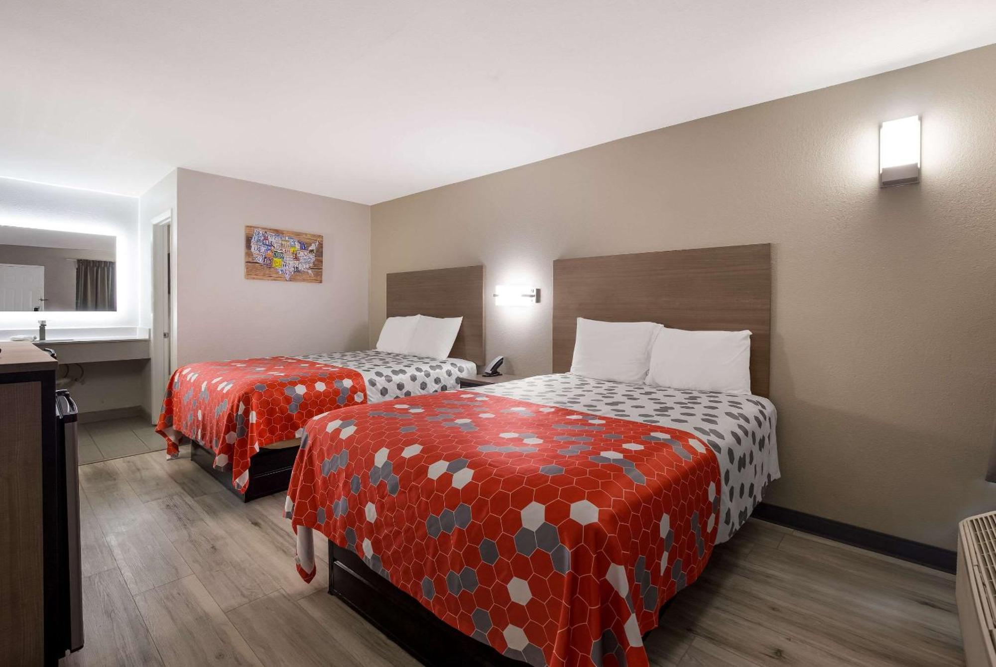 Econo Lodge Мобил Екстериор снимка