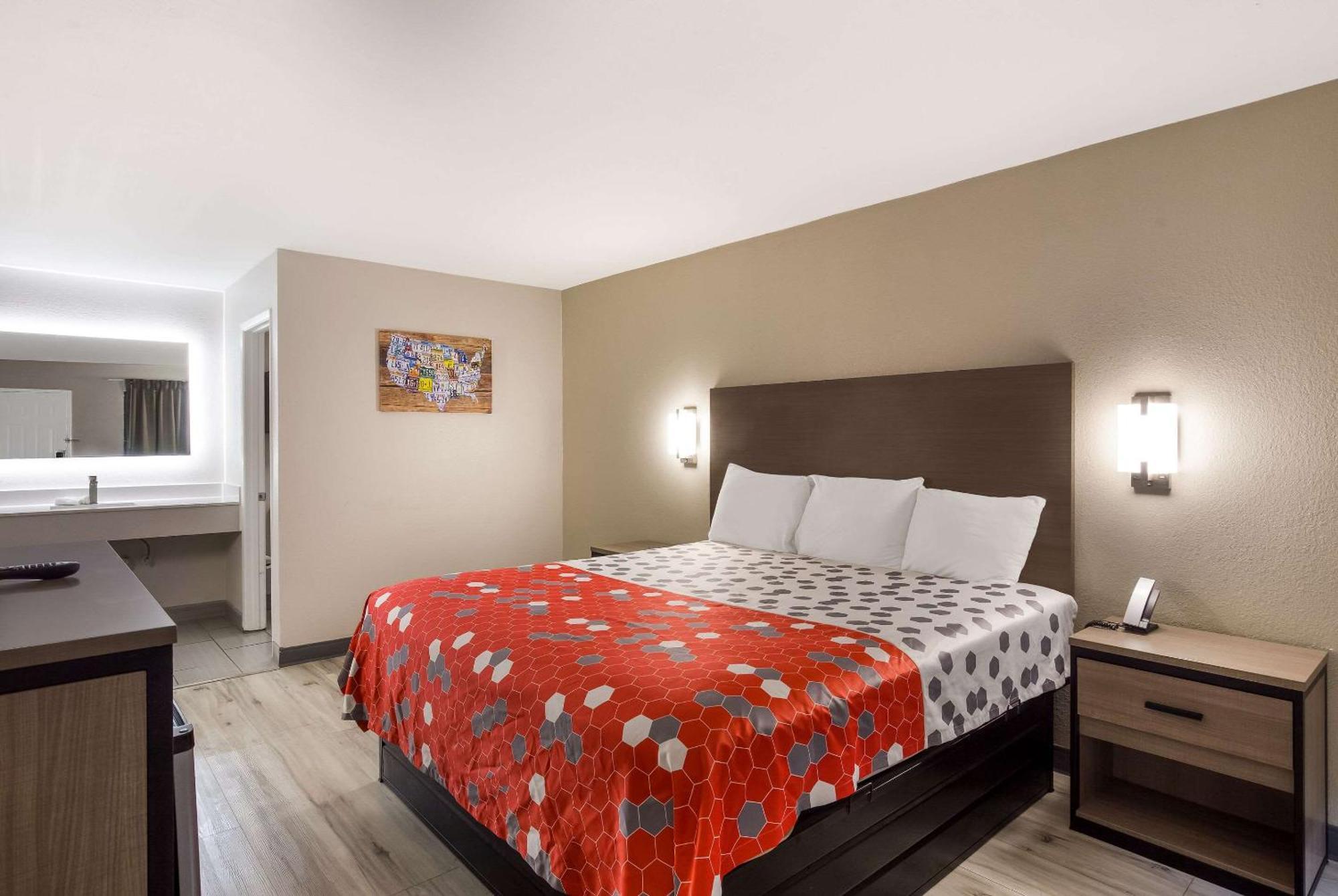 Econo Lodge Мобил Екстериор снимка