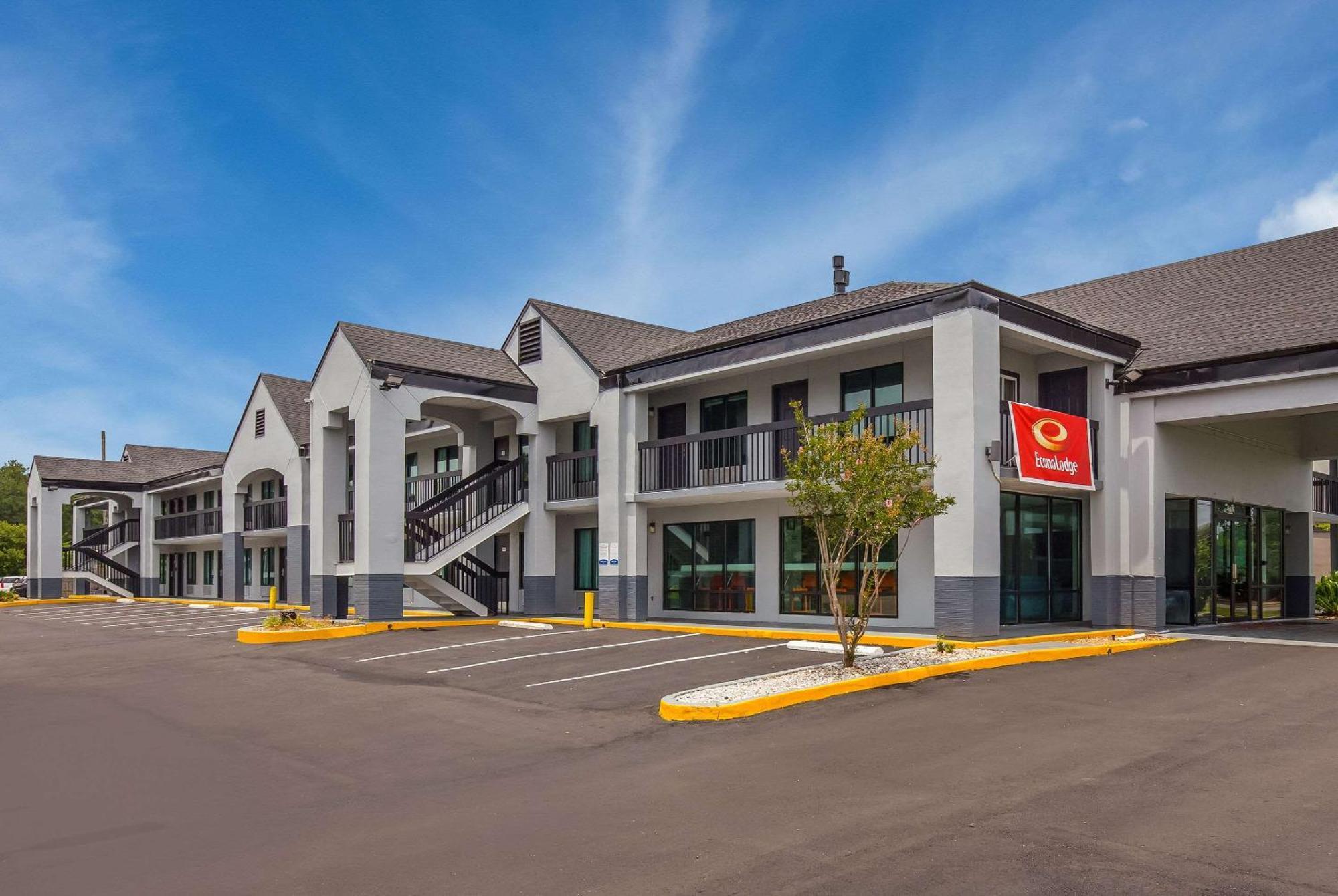 Econo Lodge Мобил Екстериор снимка